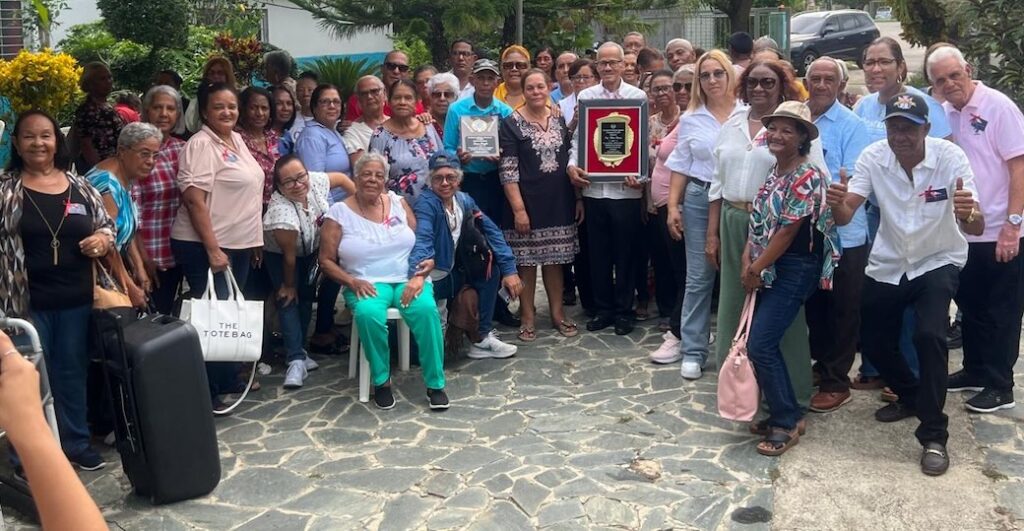 Castillo celebra el Día del Maestro Pensionado y Jubilado con emotivo encuentro