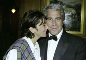 El carpetazo a la «lista de clientes» de Epstein desata una ola de críticas a la Casa Blanca