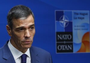 Entre los conflictos de Irán, Israel y Gaza, Sánchez politiza las Fuerzas Armadas