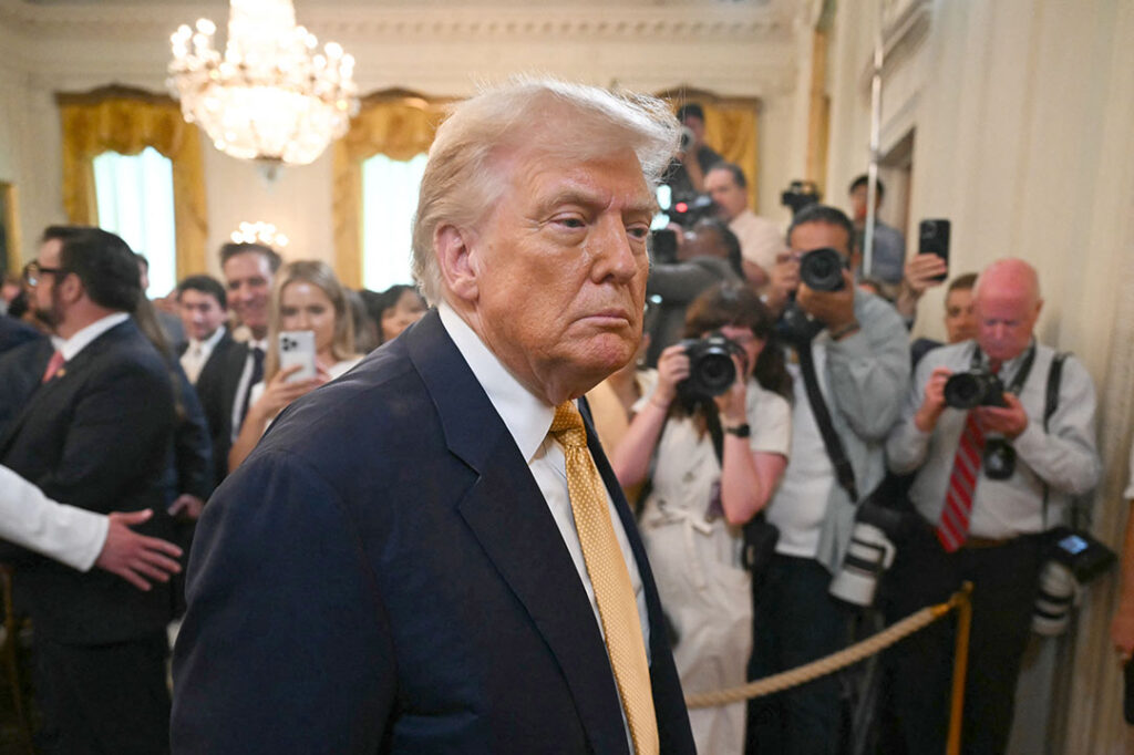 Trump critica a sus propios seguidores por el caso Epstein